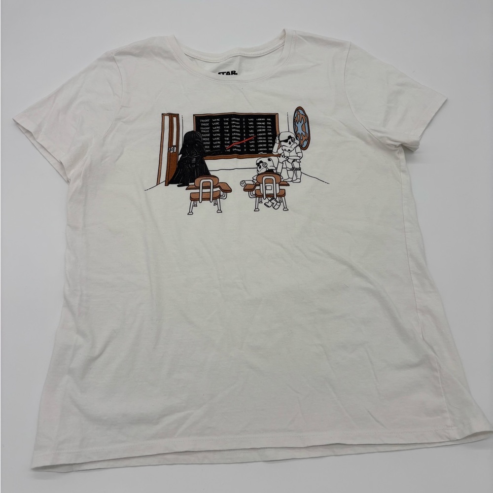 Star Wars Graphic Tee – Darth Vader Classroom Scene – White - Small/Medium
